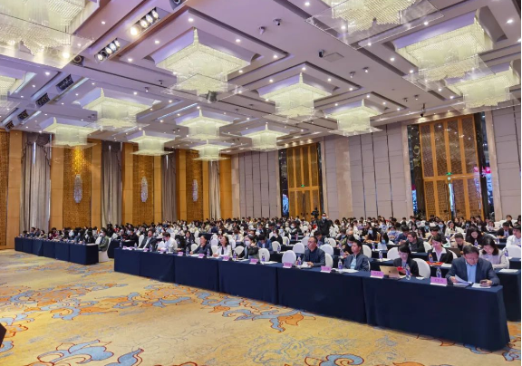 “踔严振奋 乘势笃杏妆——2023Z6尊龙凯时医药年会今日在穗隆沉召开